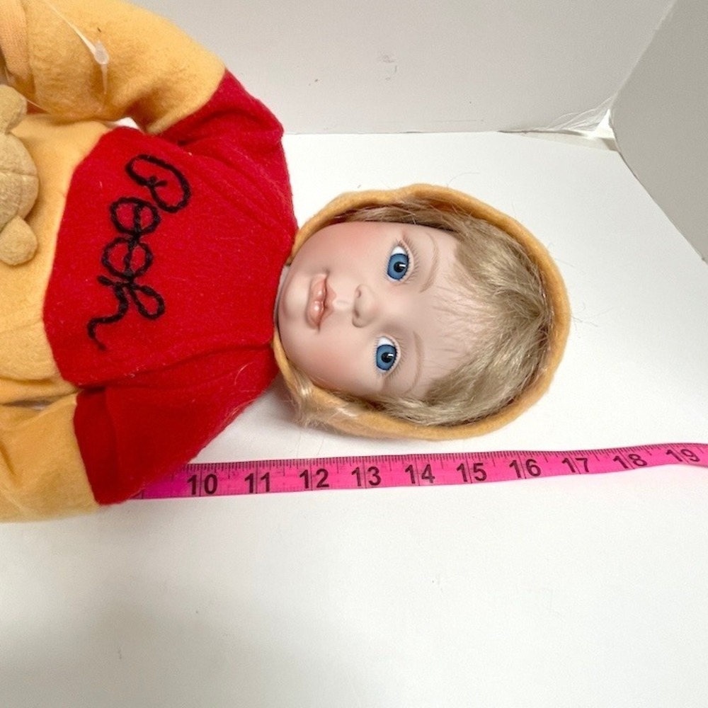 1990's‎ Disney Ashton Drake Winnie the Pooh Porcelain Doll Artist Cindy McClure - Picture 8 of 8